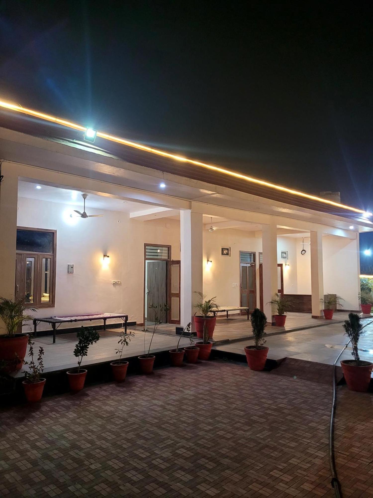 Marks Farm Villa Alwar Esterno foto